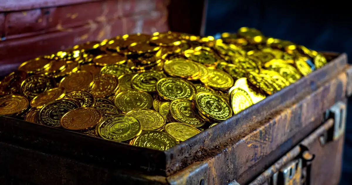 One Million Dollars in Gold and Silver Coins: A 310-Year-Old Treasure Discovered in a Shipwreck off the Coast of Florida