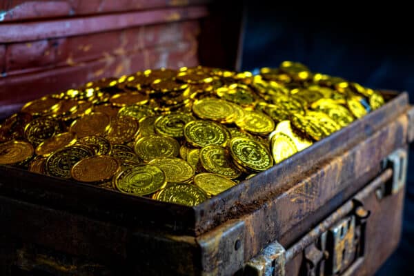 One Million Dollars in Gold and Silver Coins: A 310-Year-Old Treasure Discovered in a Shipwreck off the Coast of Florida